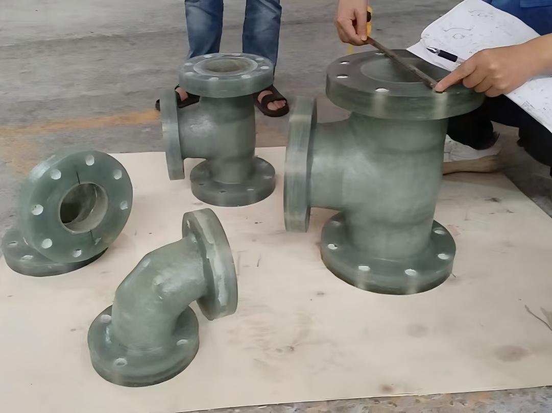 Custom FRP flanges: double-flange tee and elbow